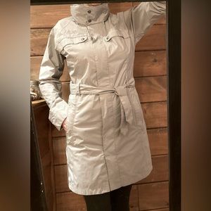 The North Face Rain Jacket(Woman’s)